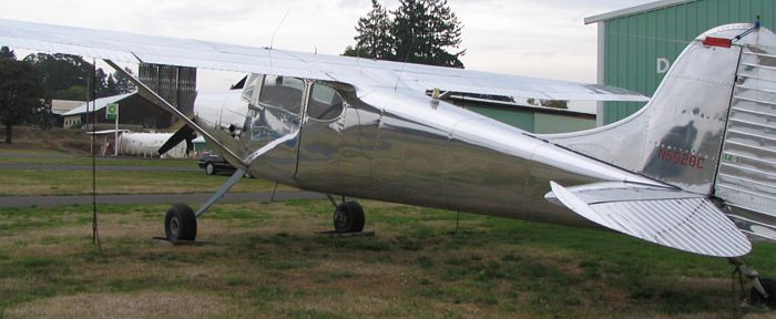 1950 Cessna 170A parked at Stark's Twin Oaks