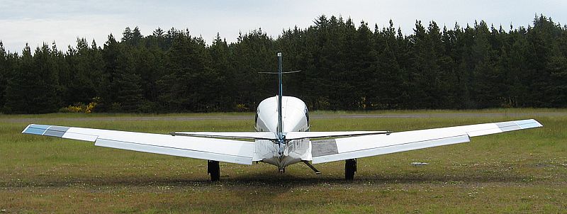 Mooney M20B at Nahalem Bay